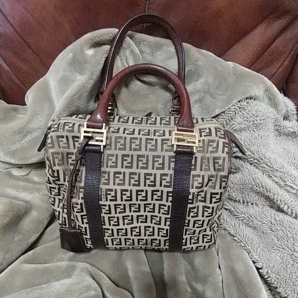 FENDI Handbags - **AUTHENTIC** Fendi purse